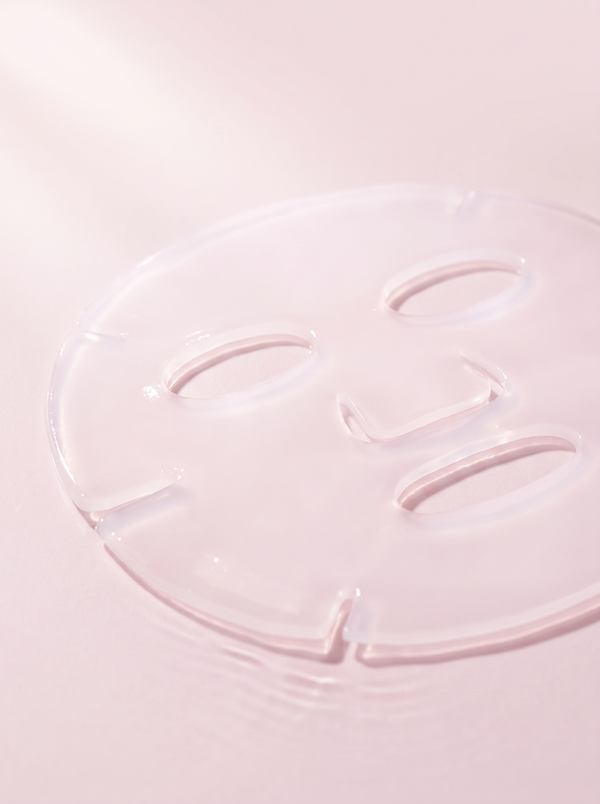 Mascarilla de Gel Rosa KOEC — la sheet de gel translúcida desplegada